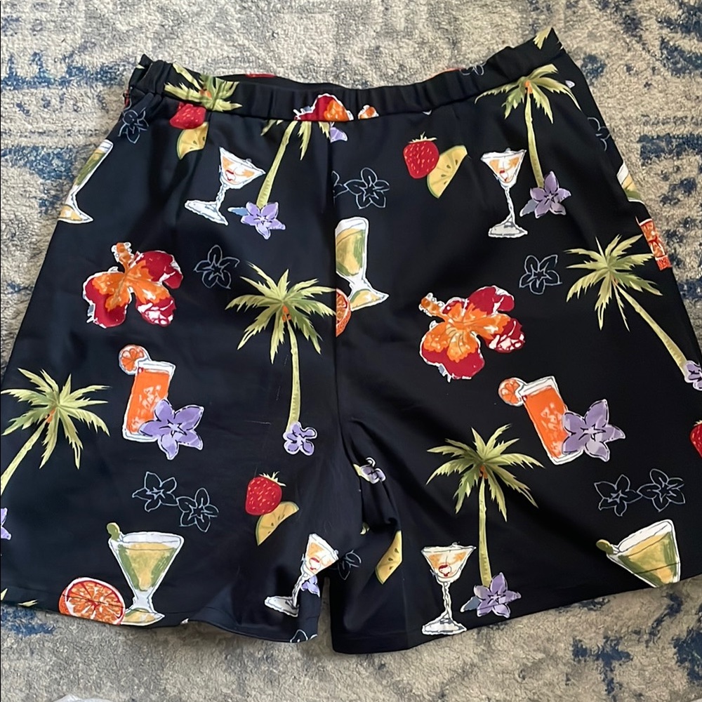 Tropical Print Skirt with Cocktail Design - Picture 5 of 5